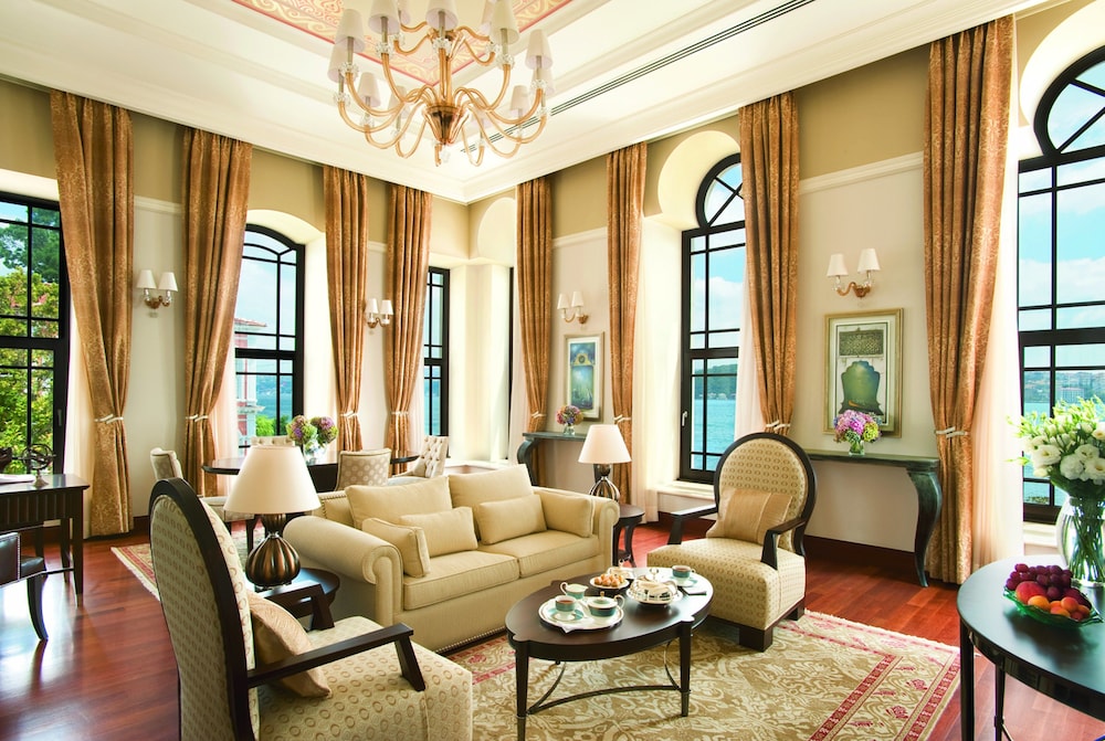 Four Seasons Hotel Istanbul at the Bosphorus 38/80