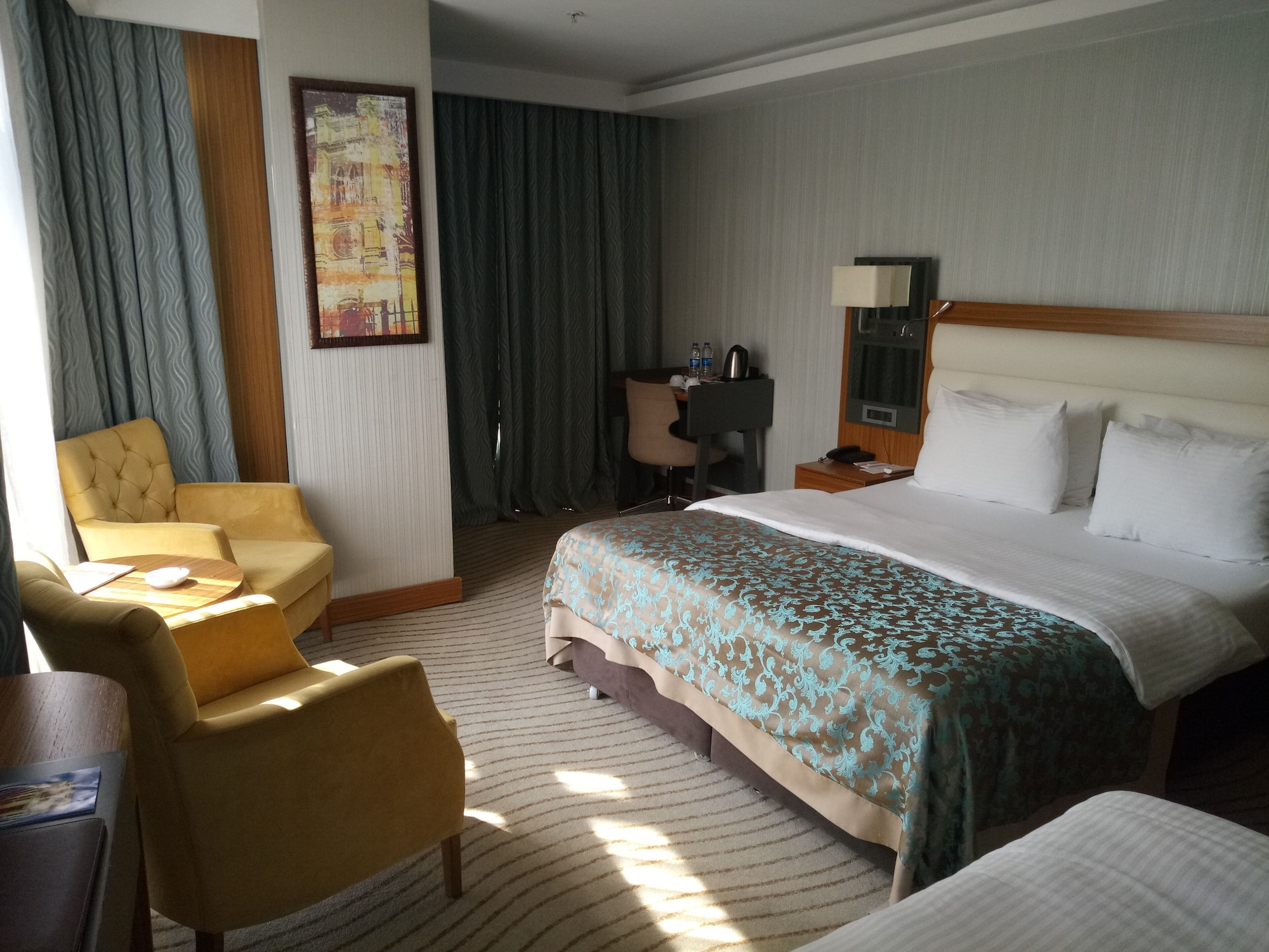 DELUXE, DOUBLE BED, CITY VIEW