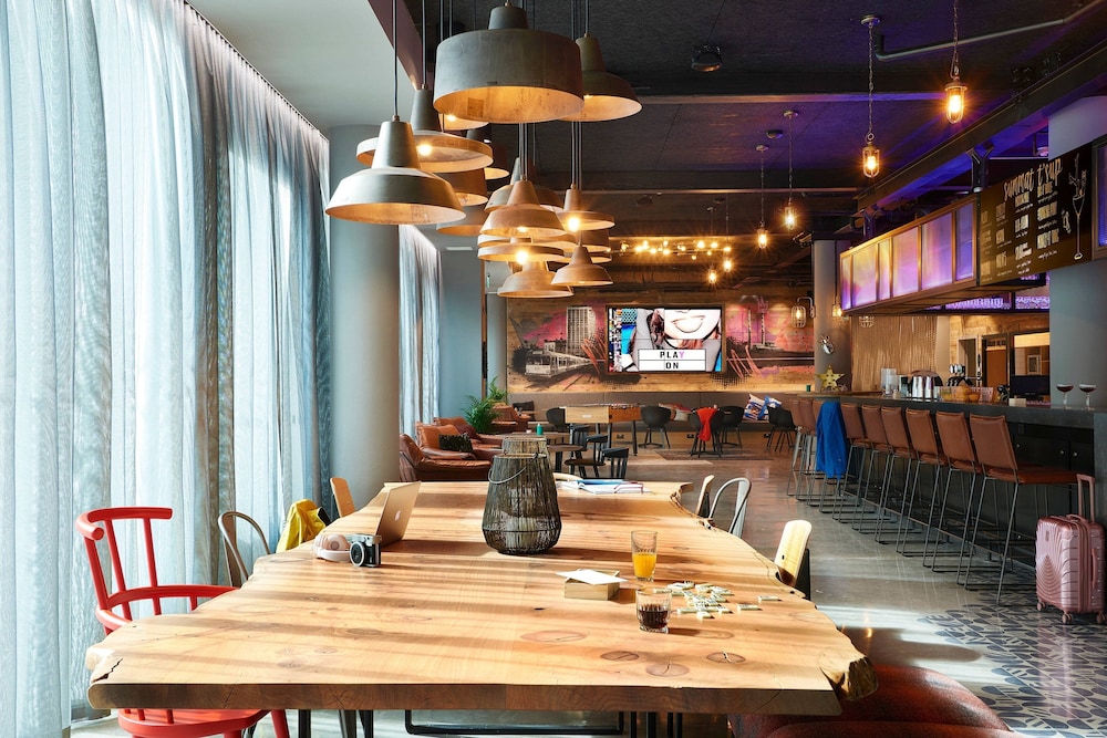 Moxy Dublin City 35/42