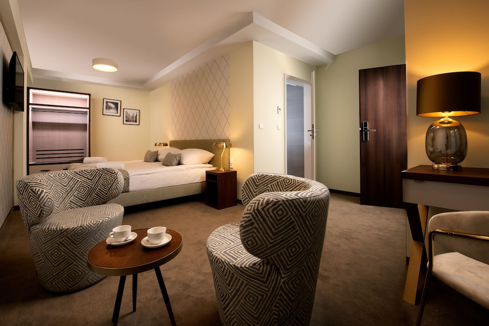 Xerion Hotel 30/50