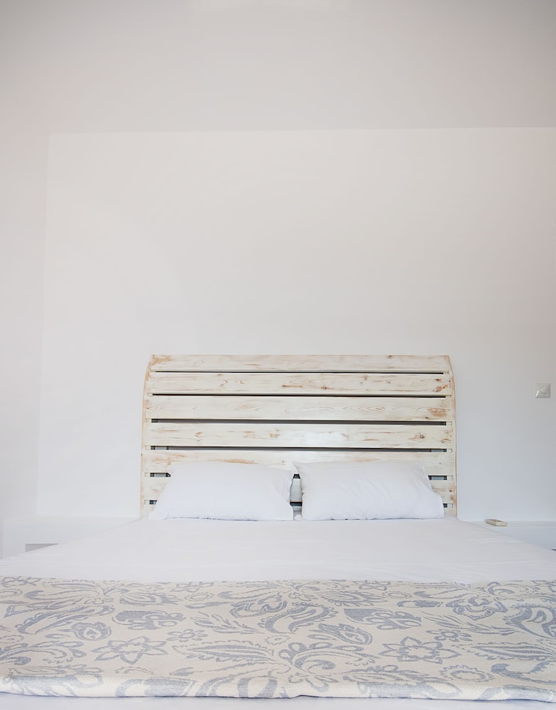 Krios Luxury Suites 45/50