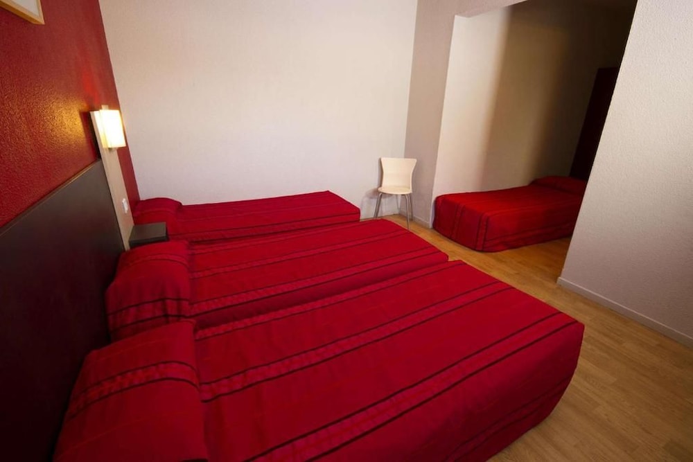 Brit Hotel Essentiel Sete Balaruc 31/50