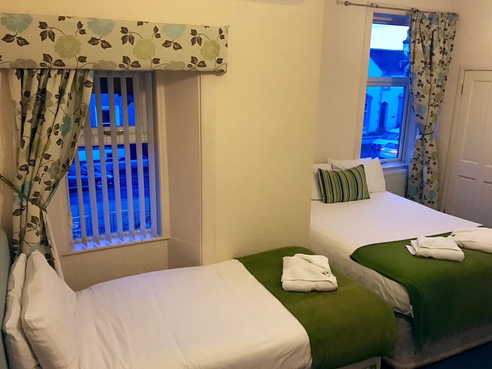 Glenlossie Guest House 13/35
