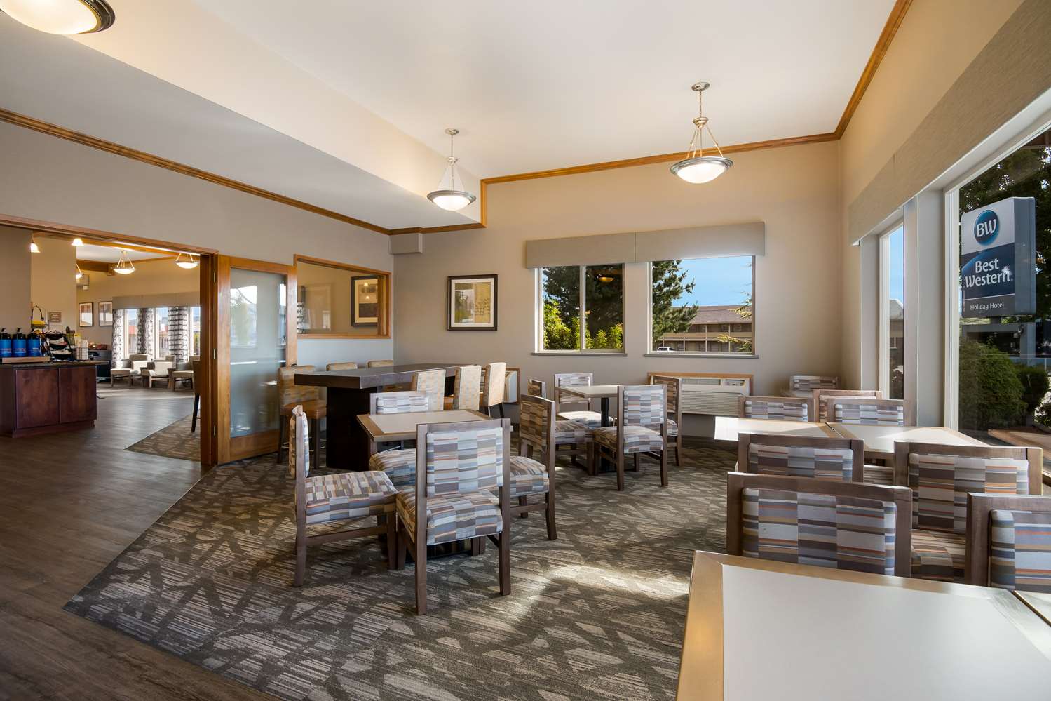Best Western Holiday Hotel 16/18