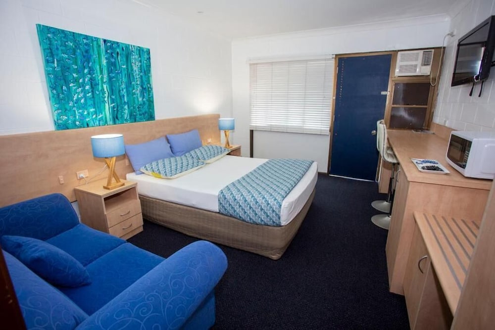 Moffat Beach Motel 20/62