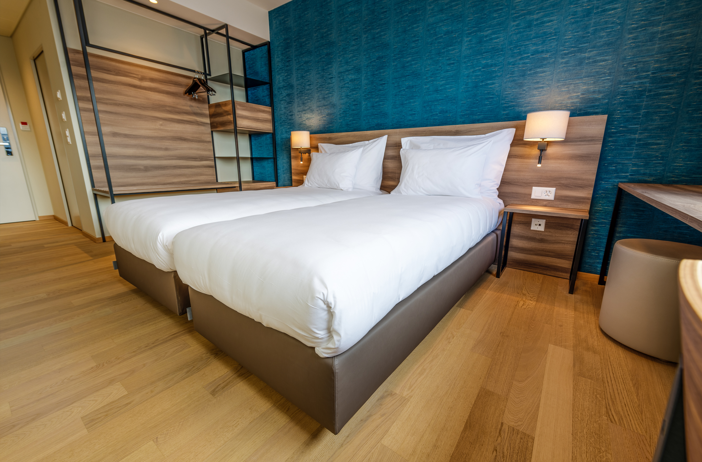 Classic, Double or Twin Bed
