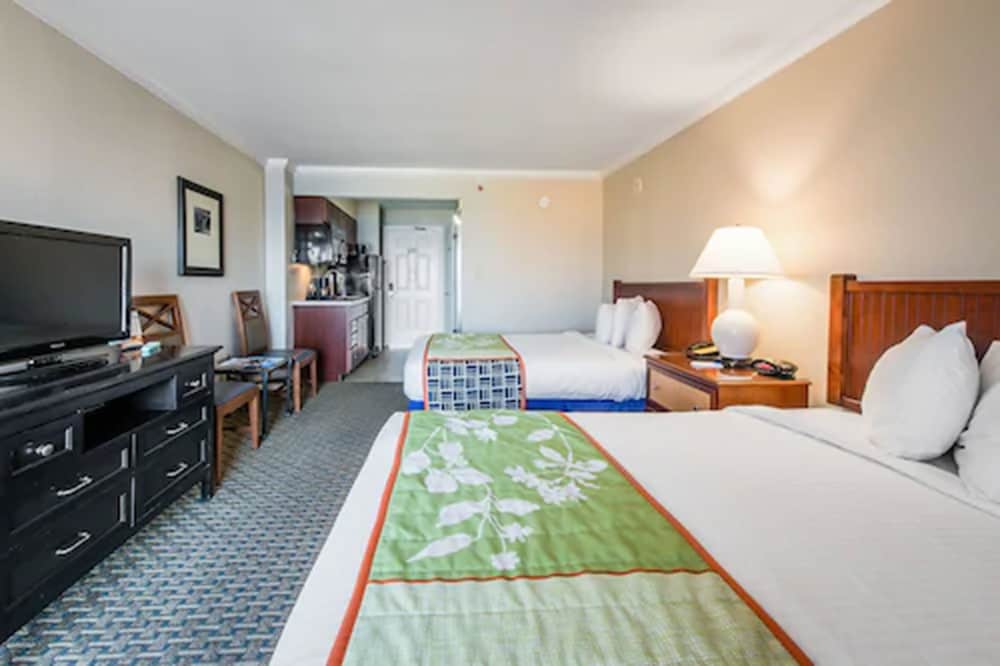 Aqua Beach Inn 20/53