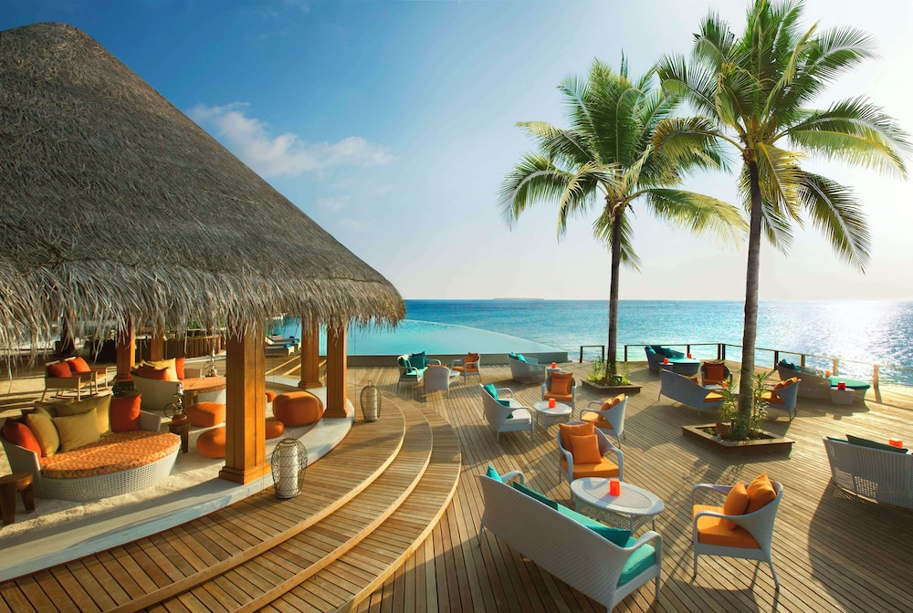 Dusit Thani Maldives 53/66