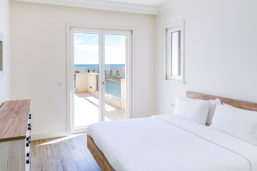 Lustica Bay Vacation Homes 10/50