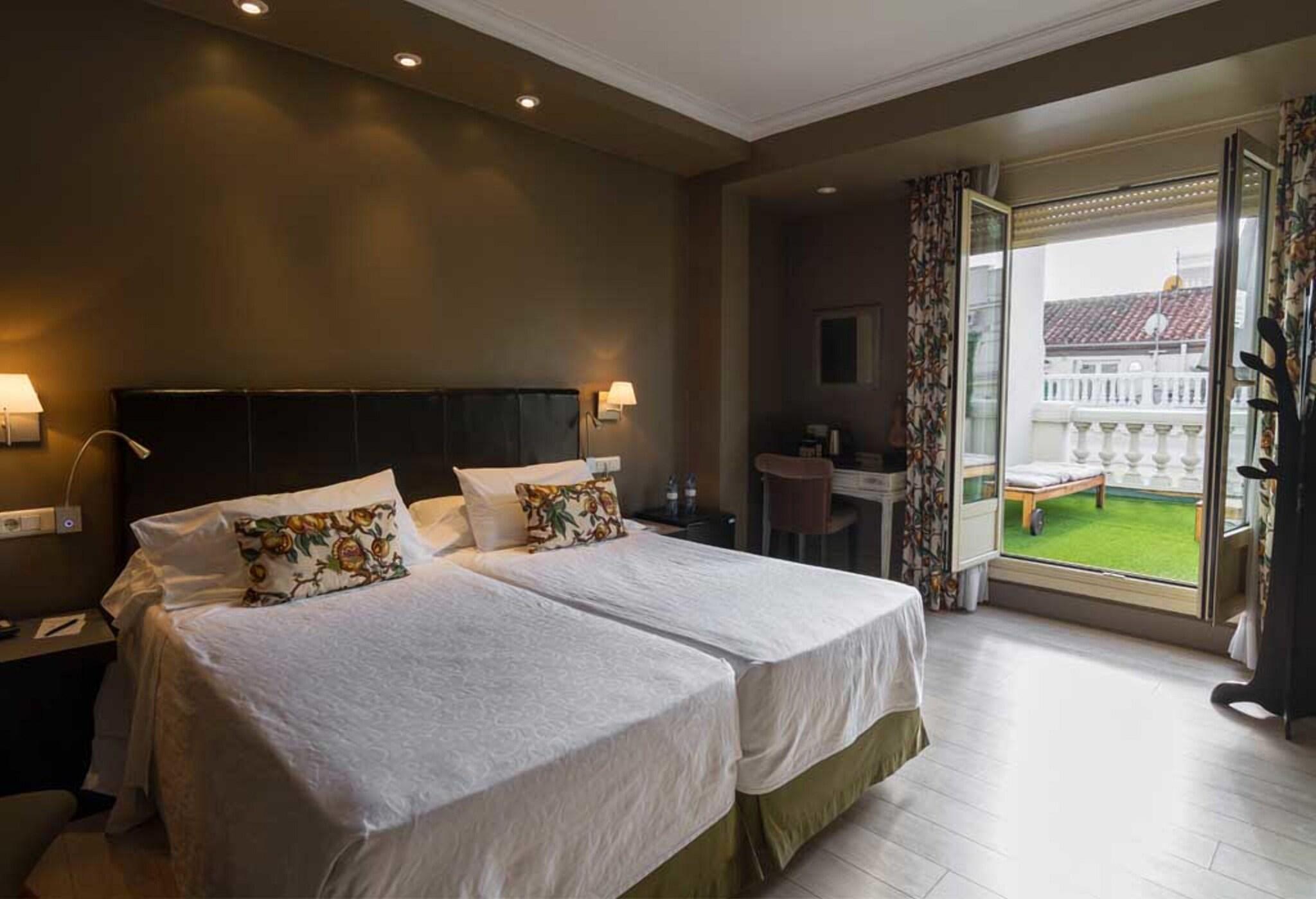 Room, Double or Twin Bed, Terrace