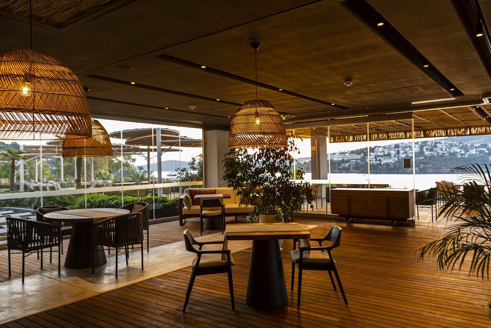 Cape Bodrum Luxury Hotel Beach 64/79