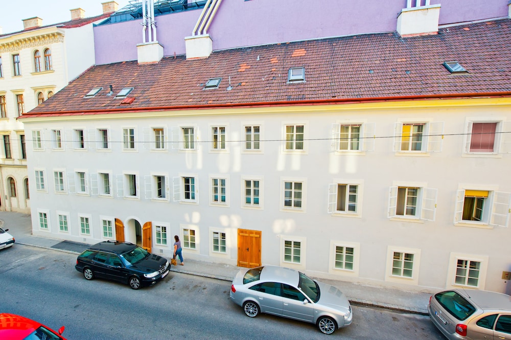 Vox Design Hotel 2/43