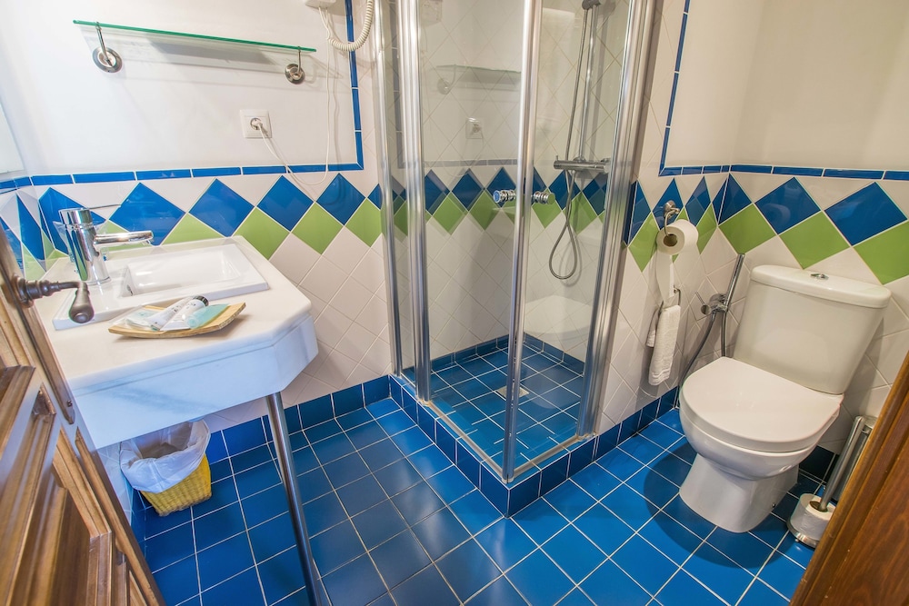 Apartamentos Alhambra 75/75