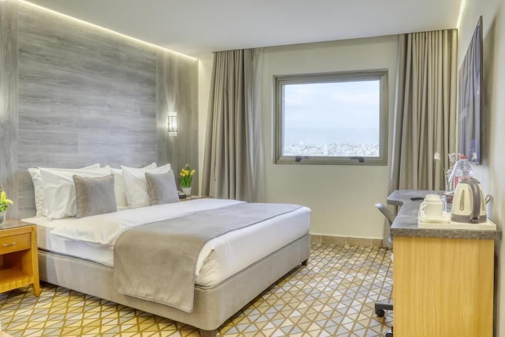 SUPERIOR, DOUBLE BED