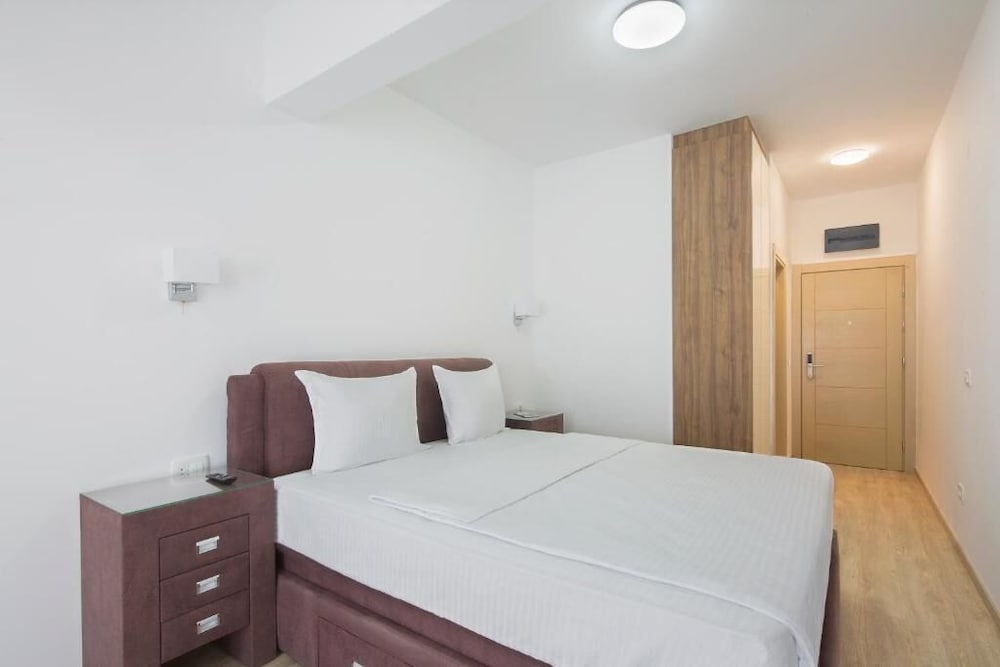 Hotel 219 Budva 36/75