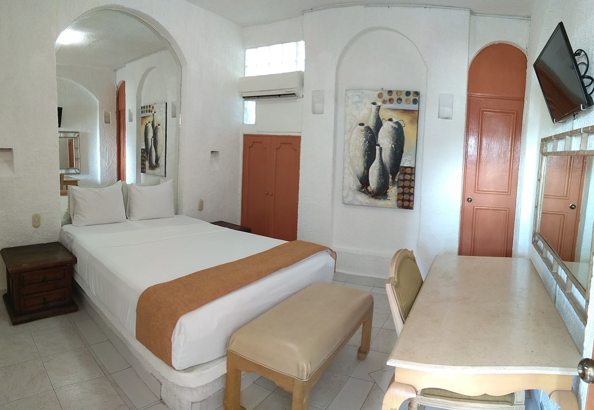 Master, Suite, 2 Double Beds, Hot Tub