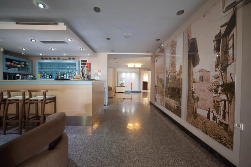 Lebed Hotel 26/31