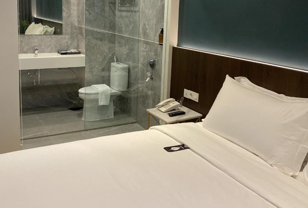 Executive, Double Bed