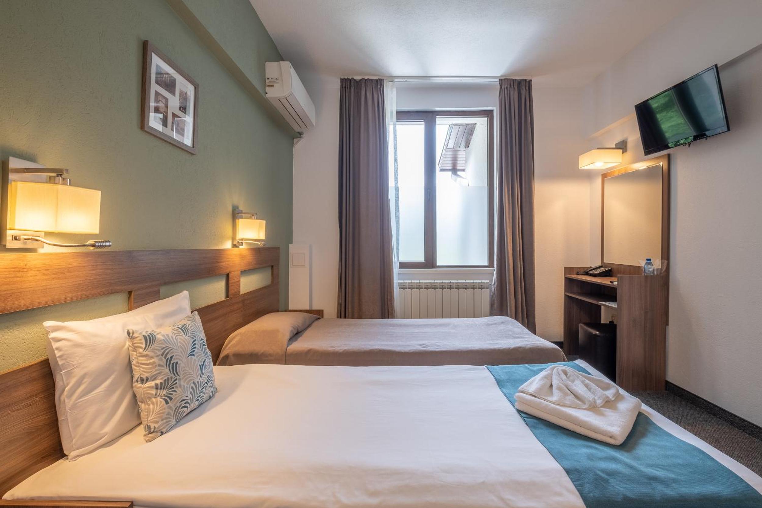 Relax, Twin Beds, No Balcony