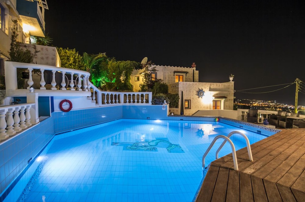 Korifi Suites Collection 29/50