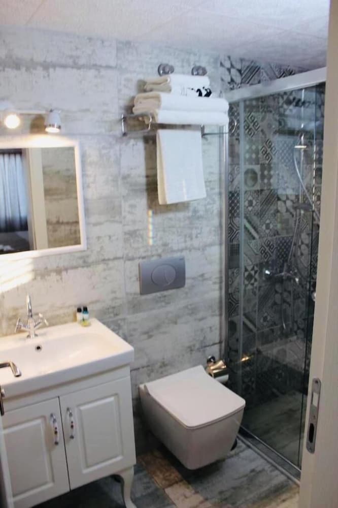 Silenos Boutique Hotel 37/44