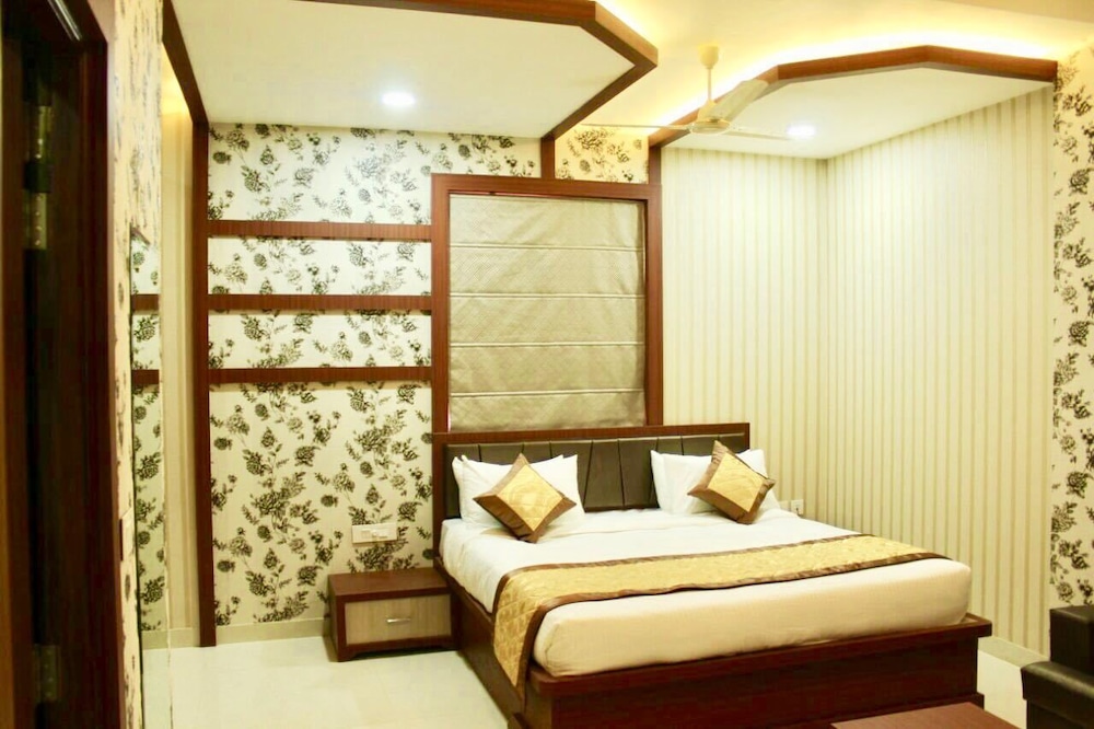 Hotel Uday Palace 14/29
