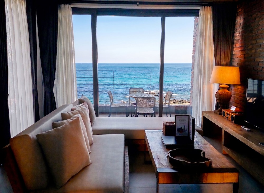 Zen Hideawayatjeju 42/58