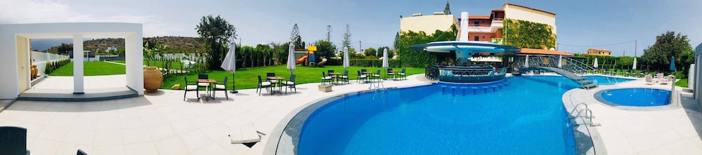 Marigianna Apartments 40/46