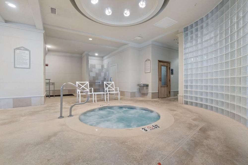 swimming pool spa