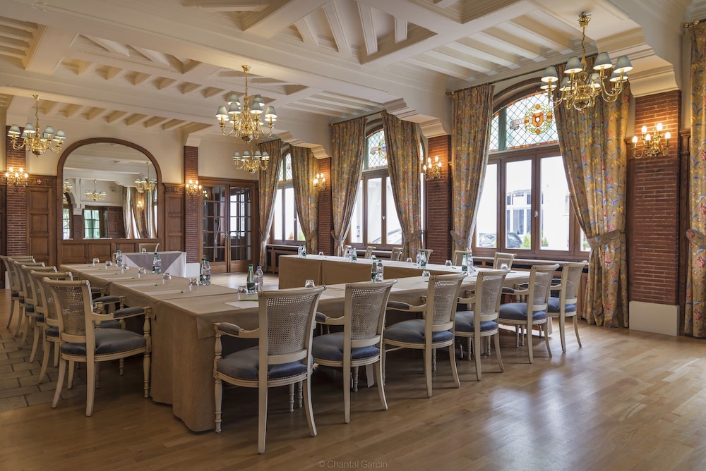 restaurant-cafeteria