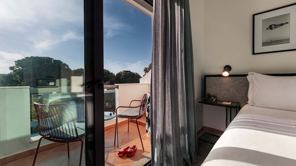 The Magnolia Hotel 33/59