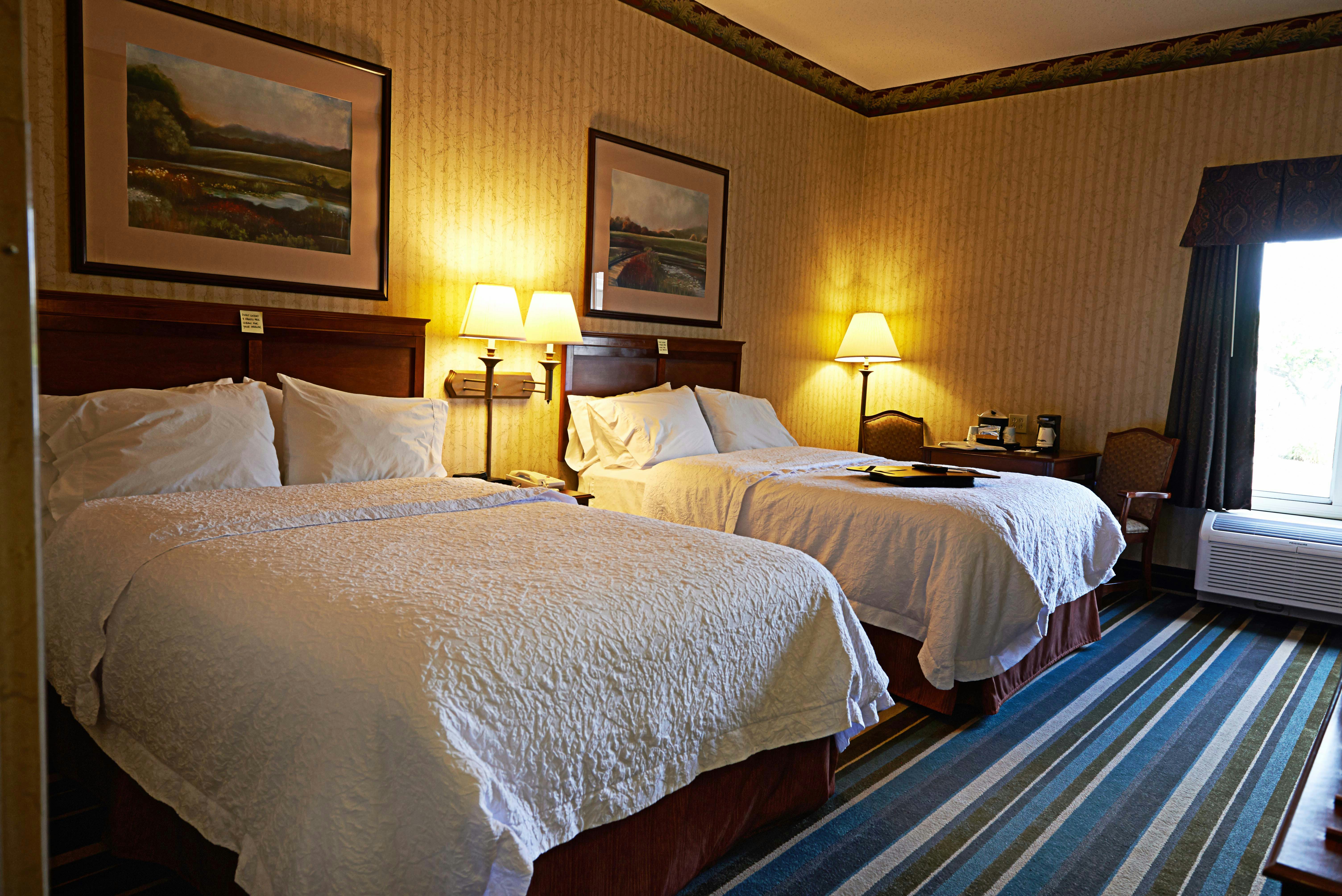 Hampton Inn Suites Scottsburg 23/82