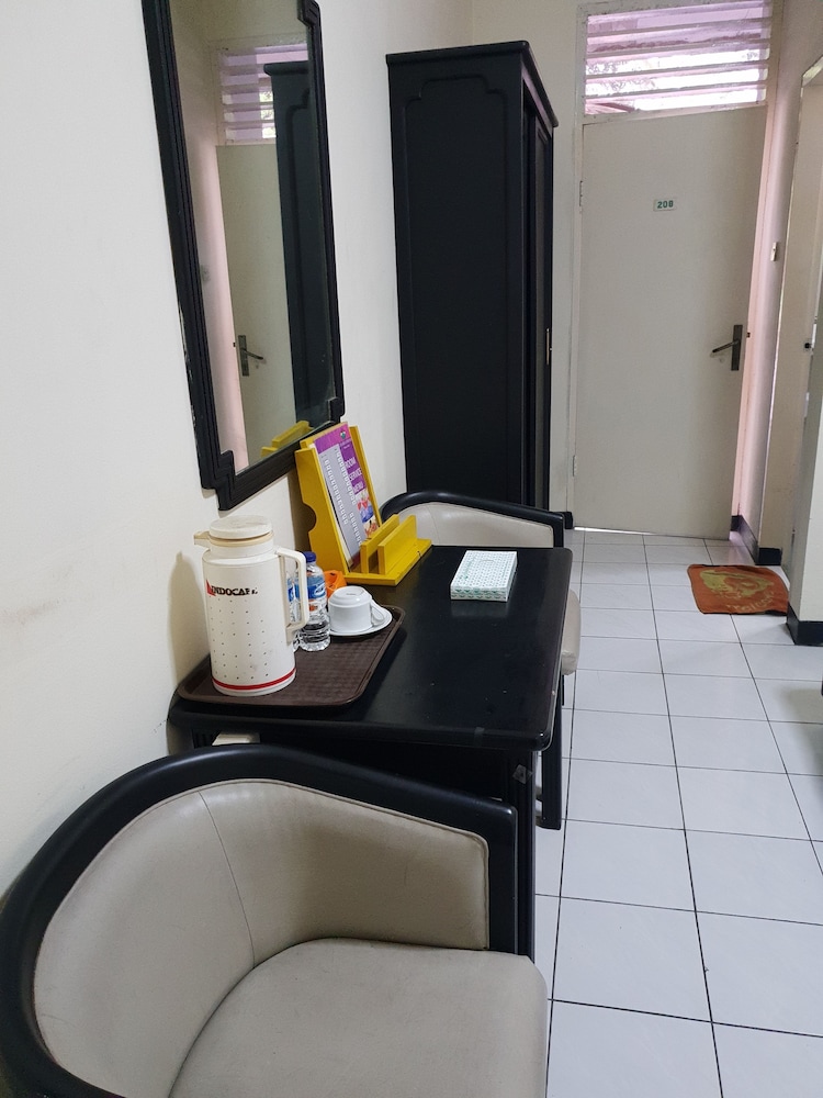 Hotel Cisarua Indah 13/36