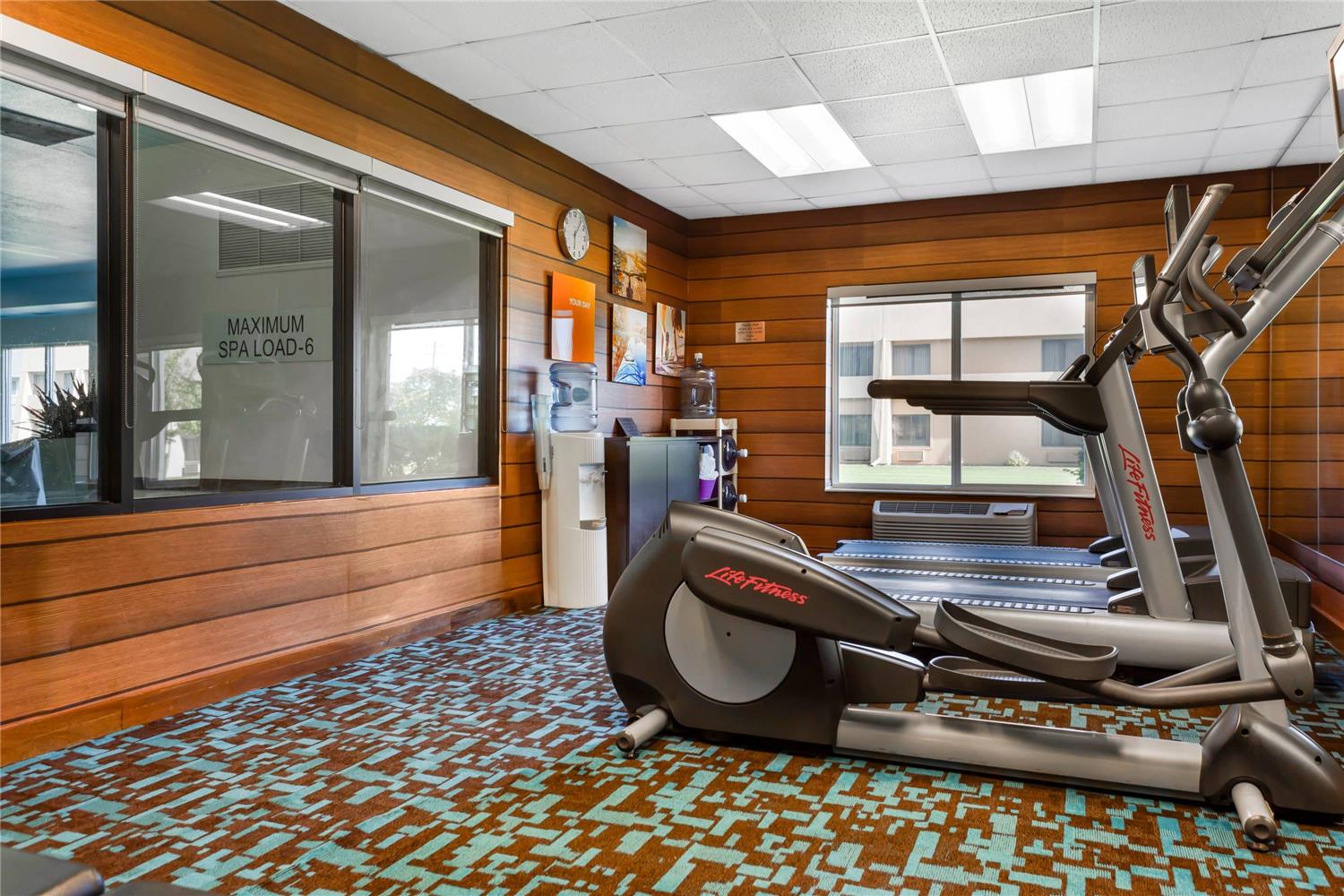 Comfort Inn & Suites Green Bay Stadium Area 11/18