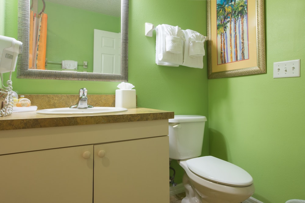 Barefoot Suites 64/69
