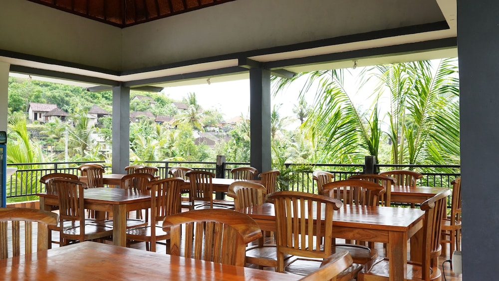 Artaloka Hotel & Restaurant 11/22