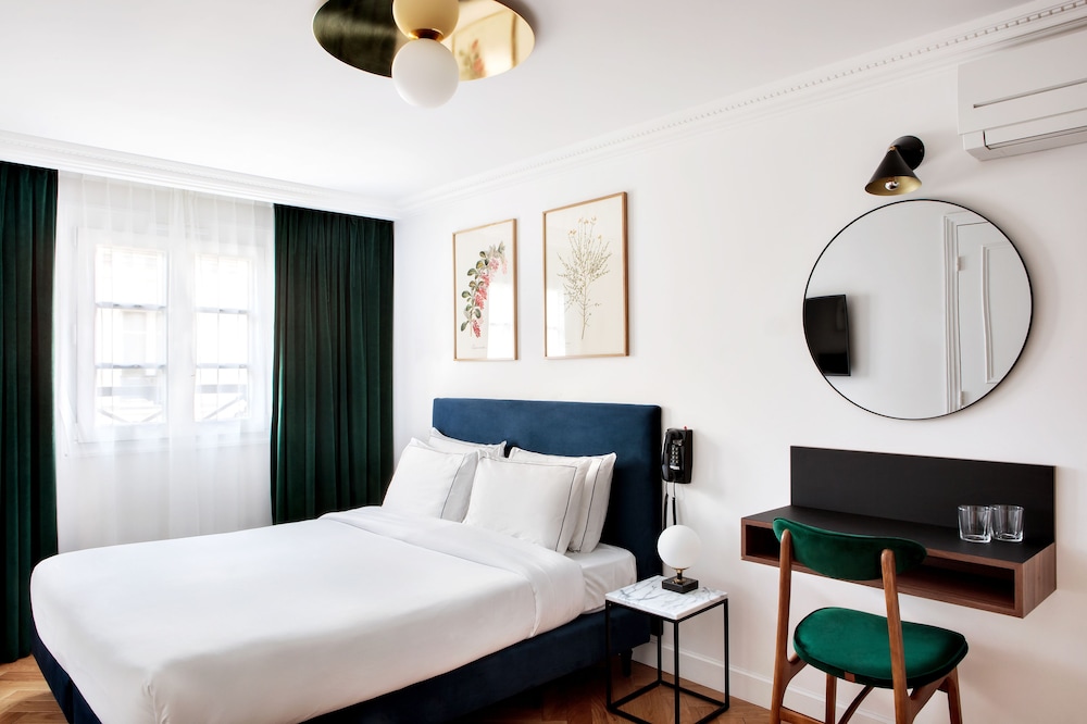 Hotel Rendez-Vous Batignolles 8/42