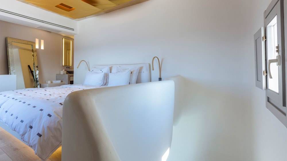 Cavo Tagoo Mykonos 13/50