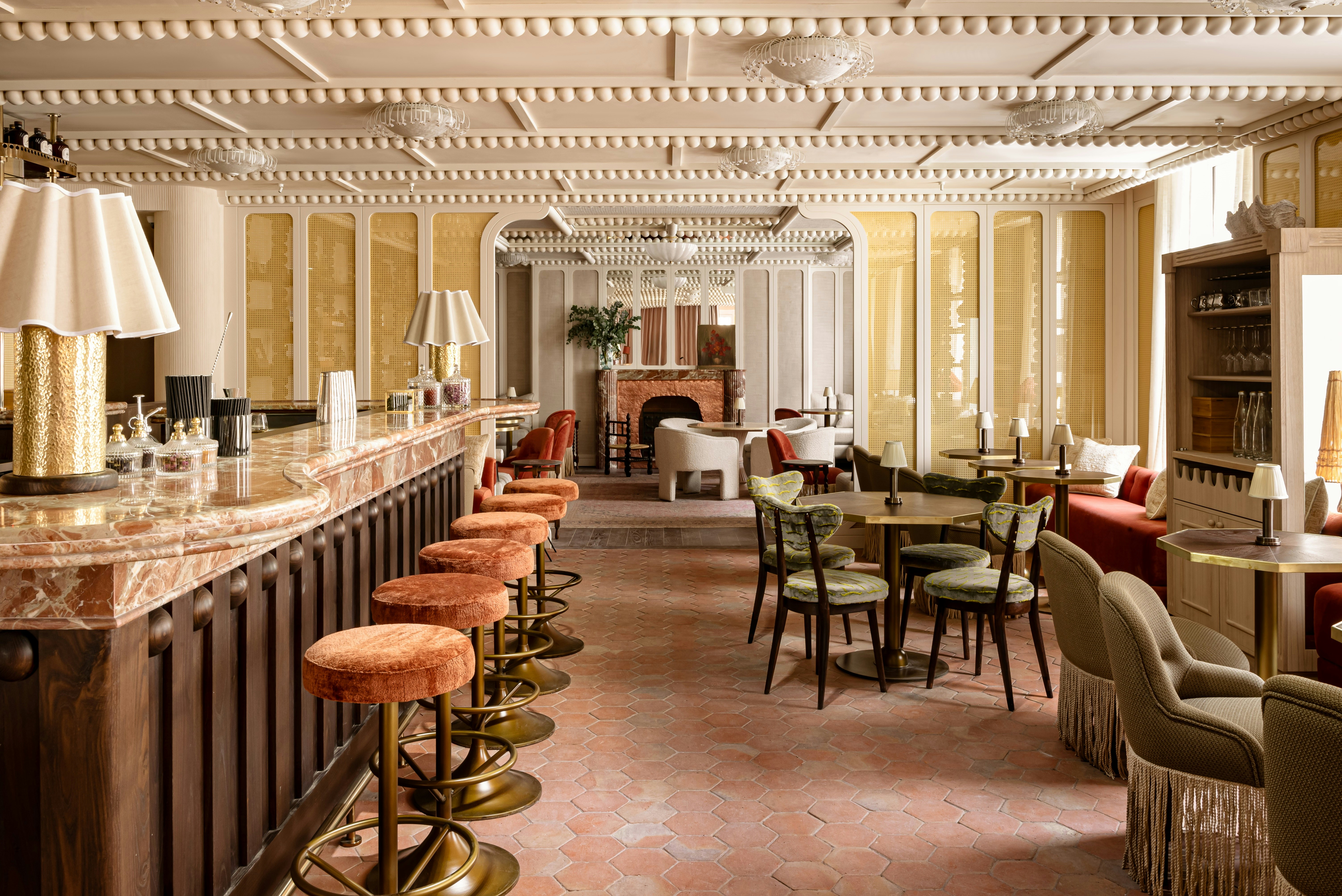 Chateau des Fleurs - Paris Champs Elysees 22/32