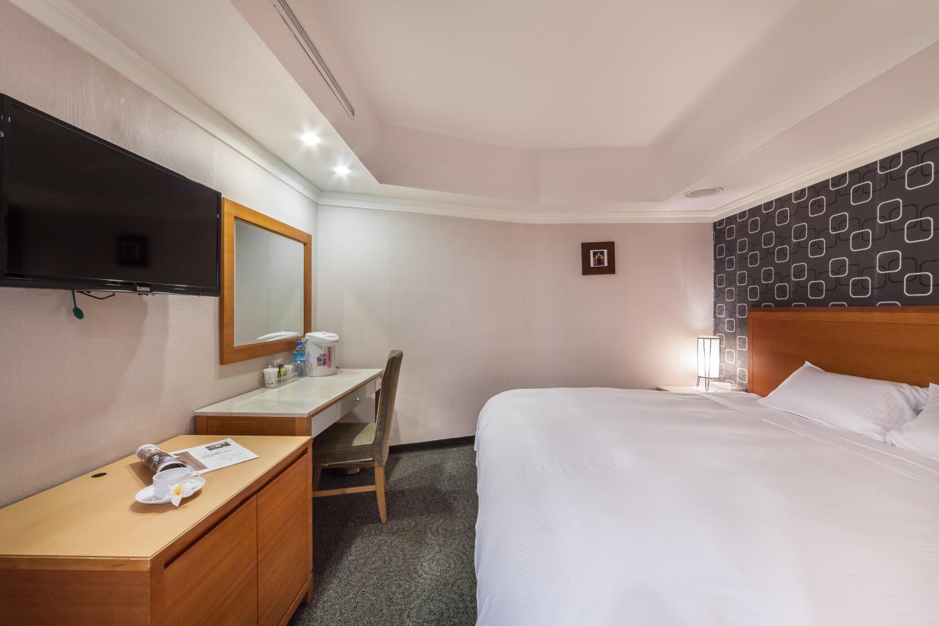 Vip, Twin Beds