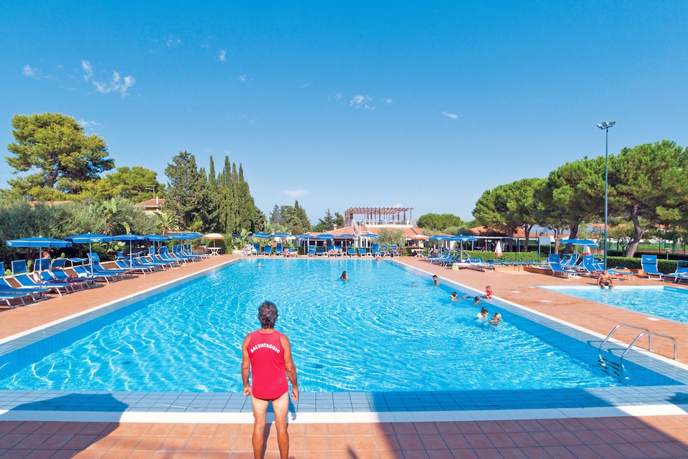 Cefalu Resort Sporting Club 32/69
