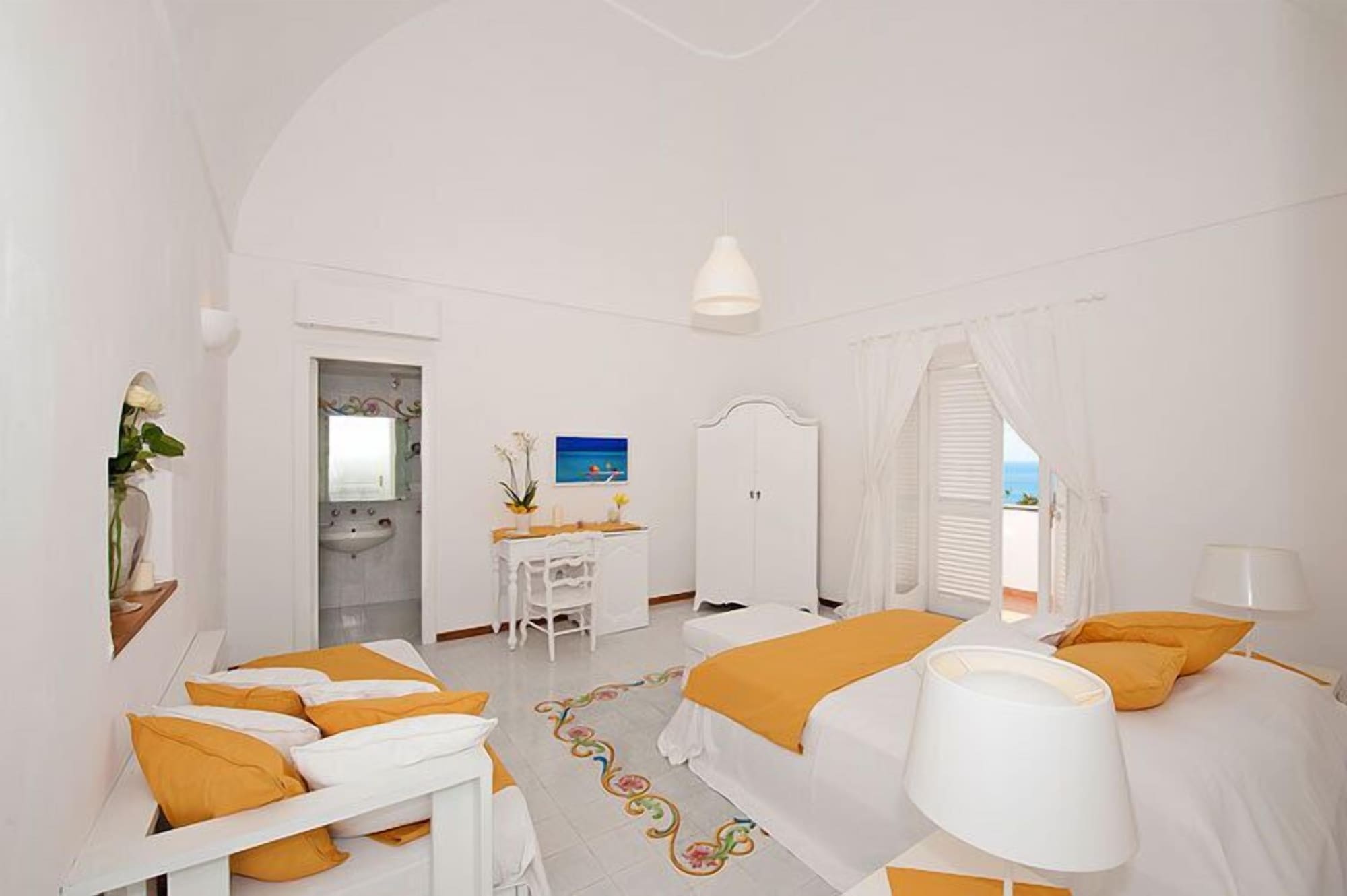 DELUXE, DOUBLE BED, SEA VIEW