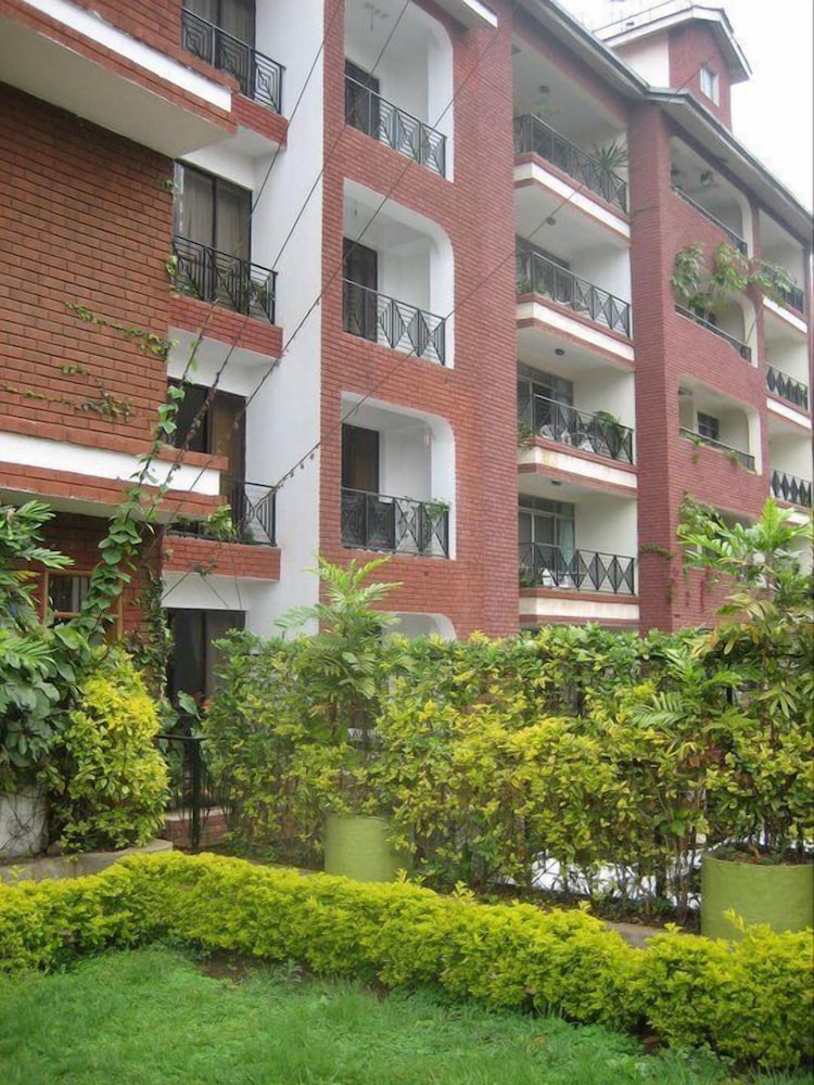 Samra Court 36/40