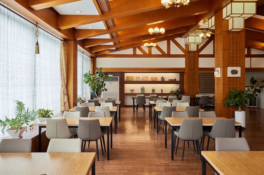 Osaek Greenyard Hotel 30/37