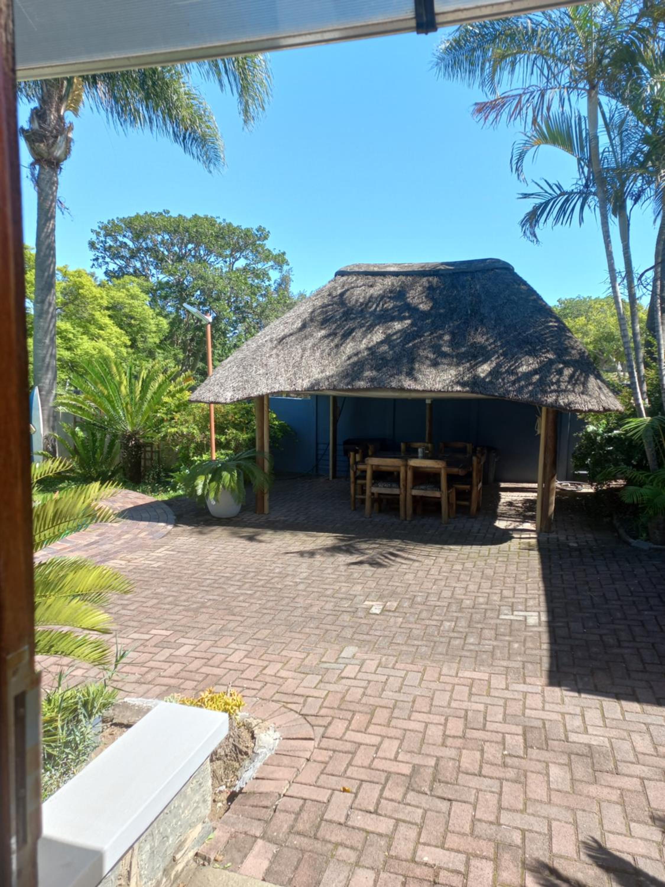 Dreamers Guest House 22/24
