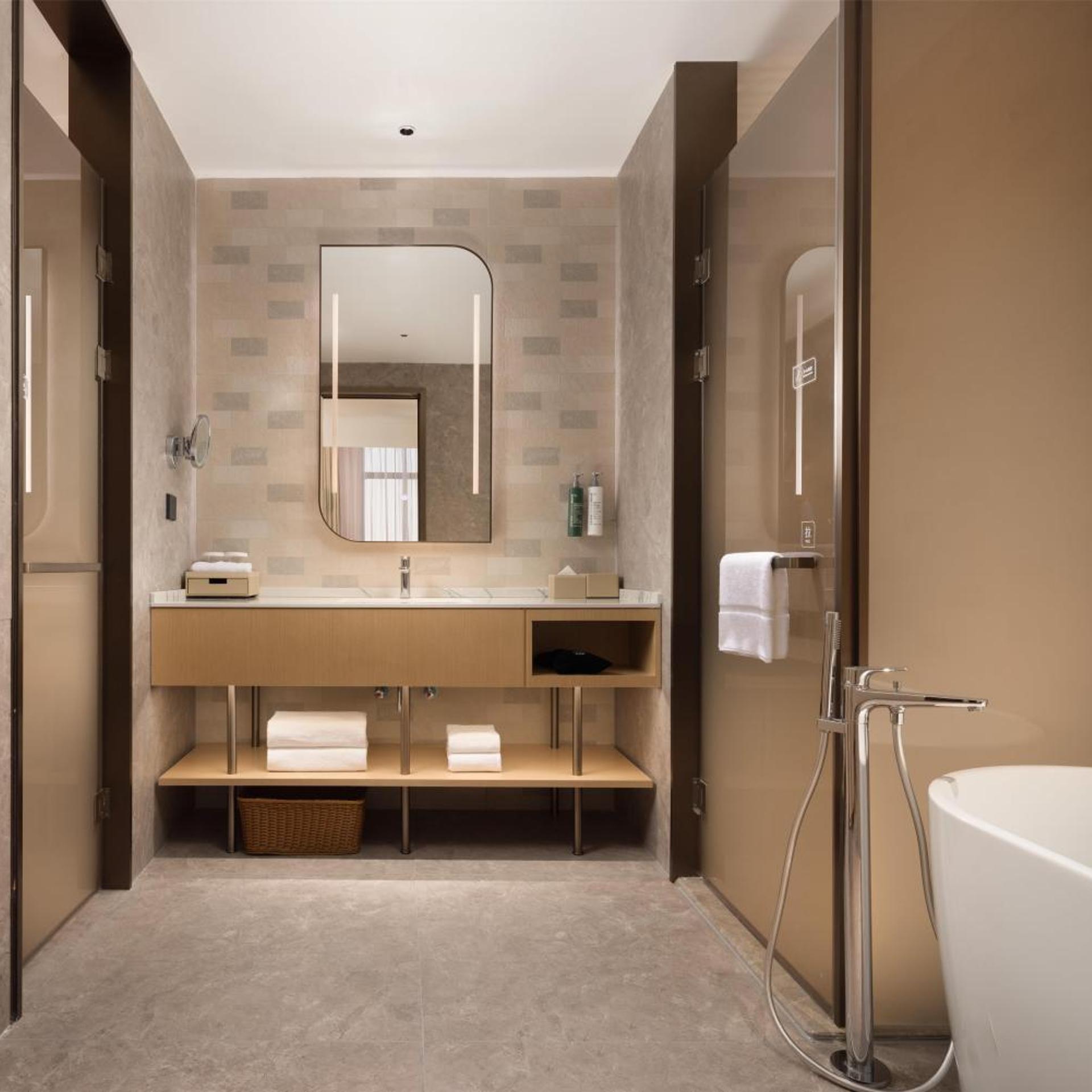 Hilton Garden Inn Jinghe County 45/52