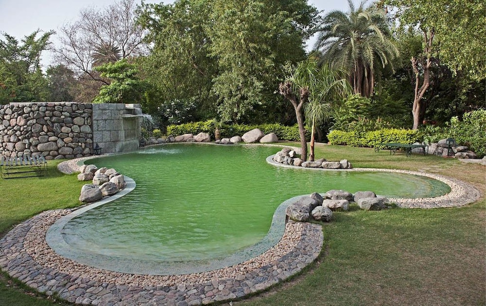 WelcomHeritage Maharani Bagh Orchard Retreat 14/47