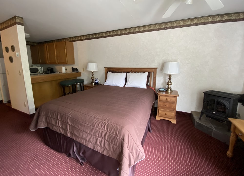 Friday Harbor Suites 14/31