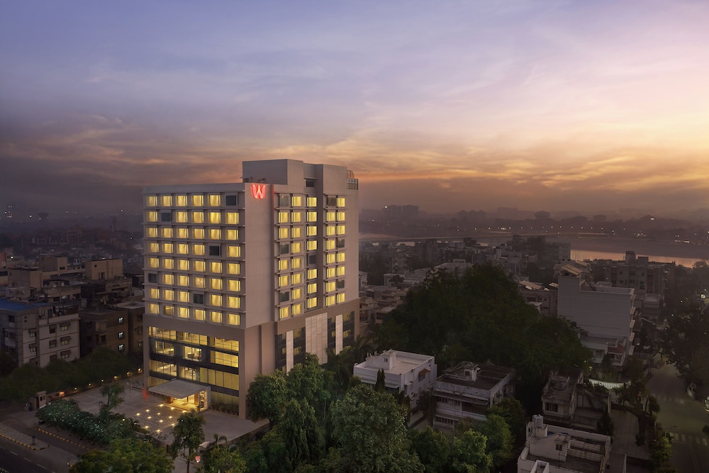 Welcomhotel by ITC Hotels, Ashram Road, Ahmedabad 2/71
