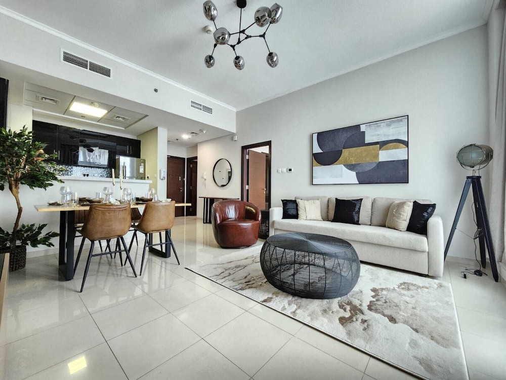 Nasma Luxury Stays Botanica Tower 10/19